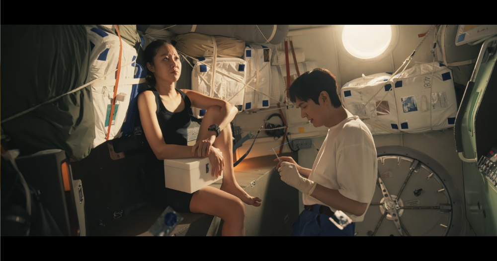Discover the When the Stars Gossip Cast, from astronauts to CEOs, and how their captivating roles bring this thrilling space drama to life!